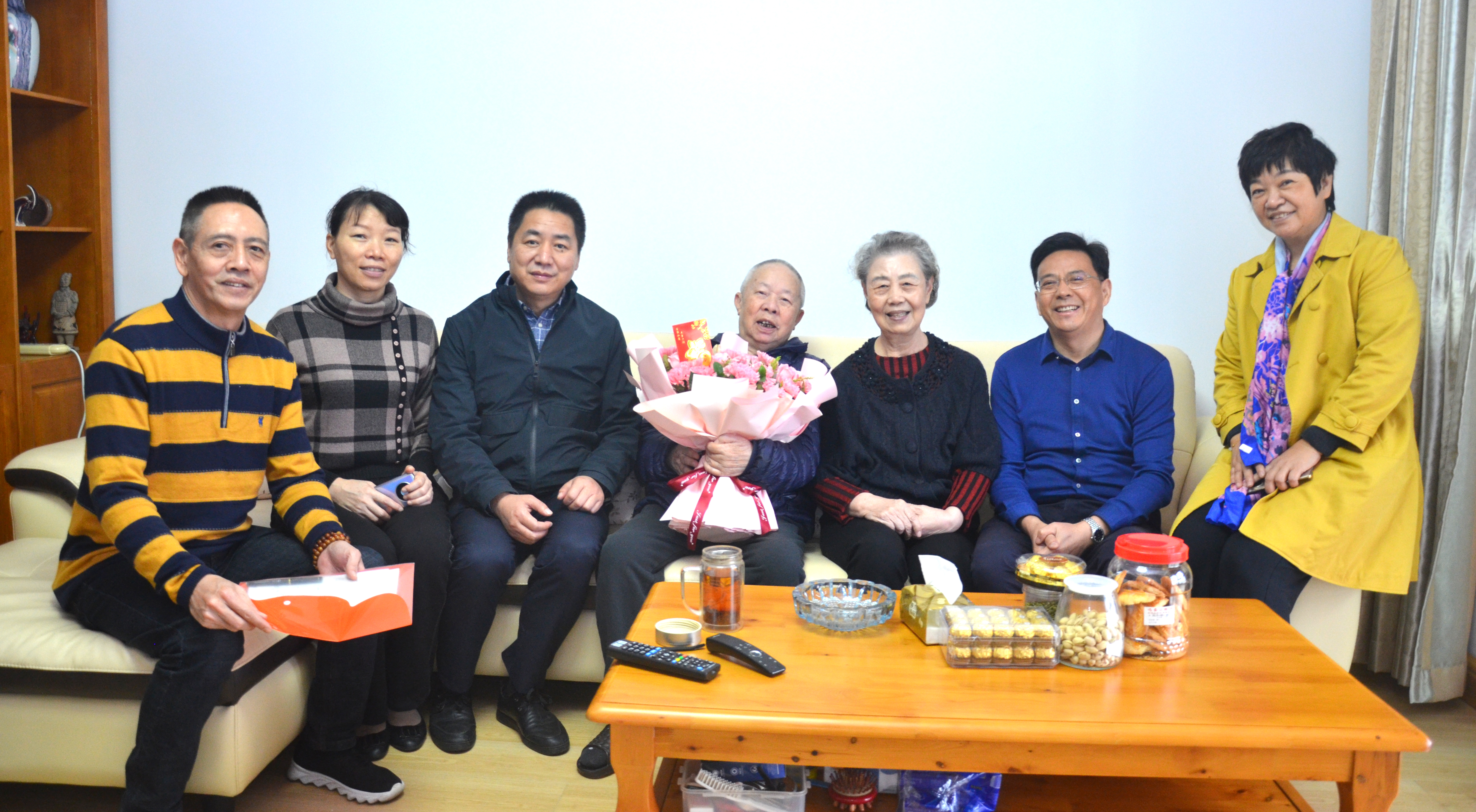 20220130慰问离退休老同志.3.jpg